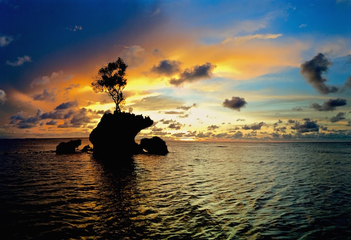Pulau Tiga Resort Survivor Borneo Survivor Island sunset aroundtheworldwithjustin.com